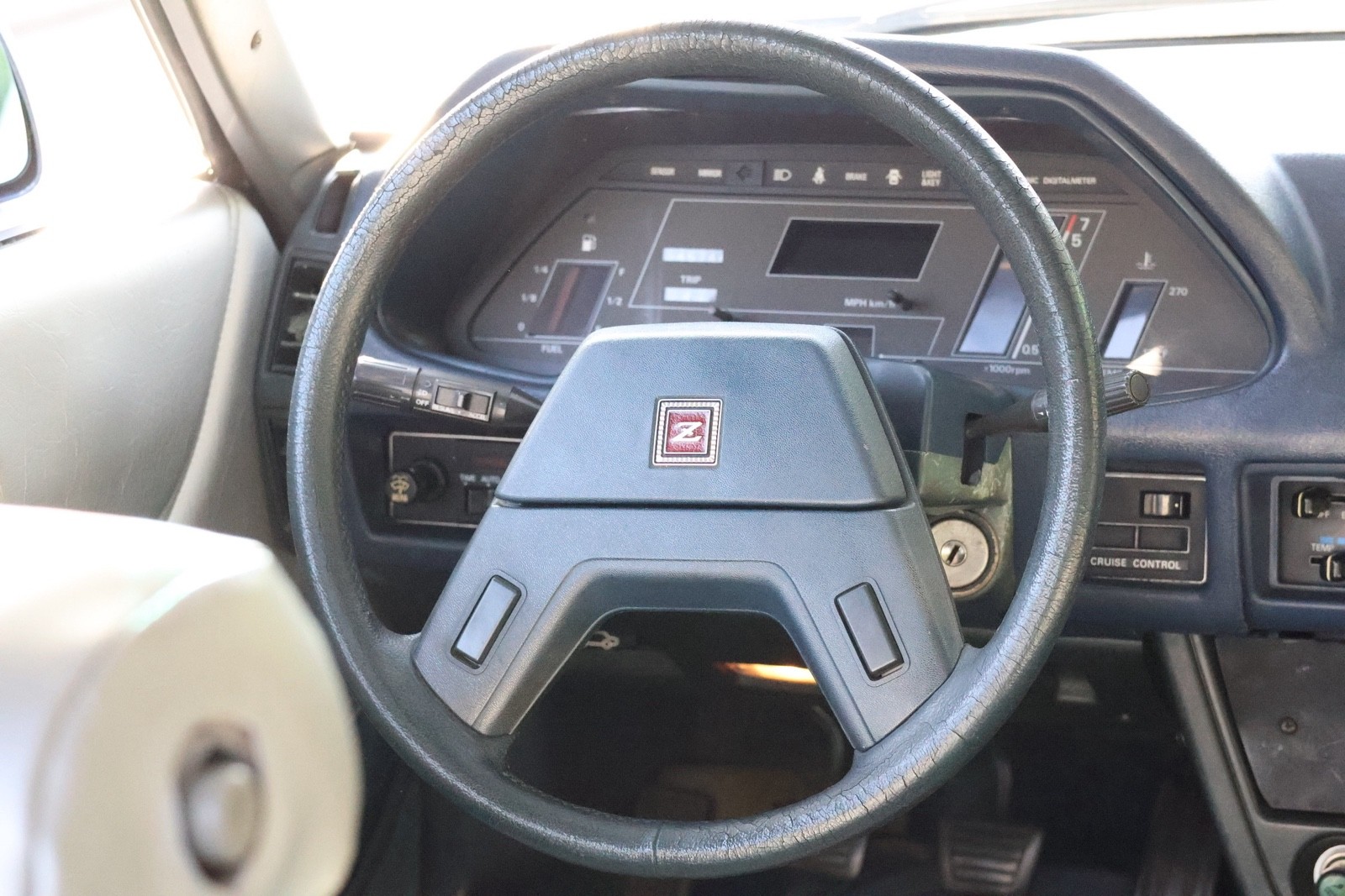 Datsun-280-ZX-1983-33