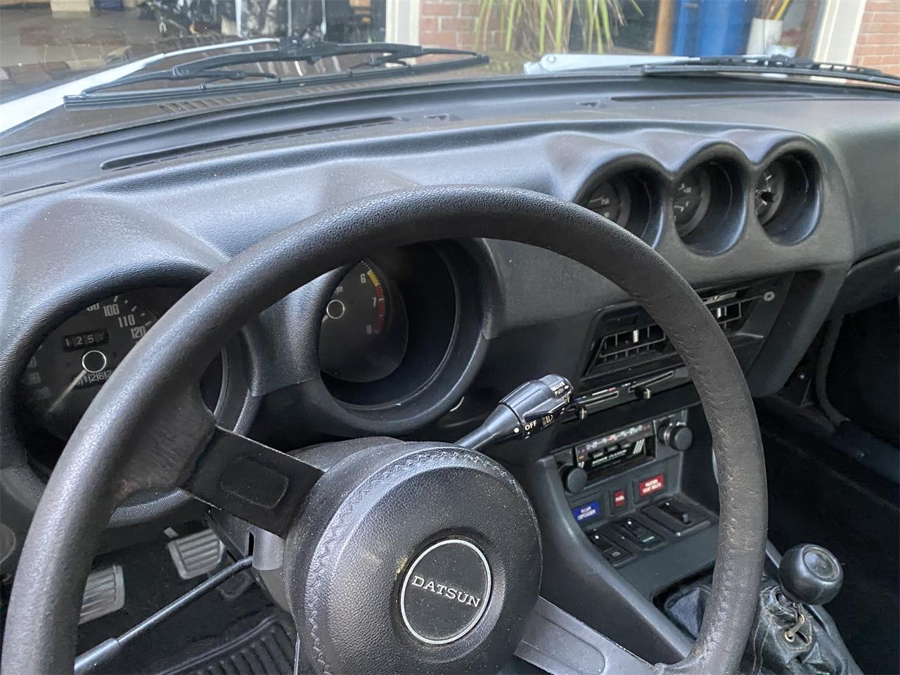 Datsun-280z-1975-Brown-Tope-Black-12