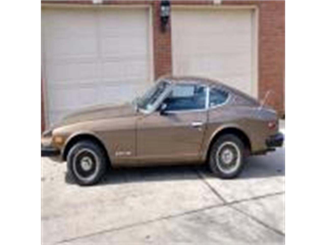 Datsun-280z-1975-Brown-Tope-Black-2