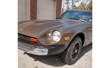 Datsun-280z-1975-Brown-Tope-Black-3