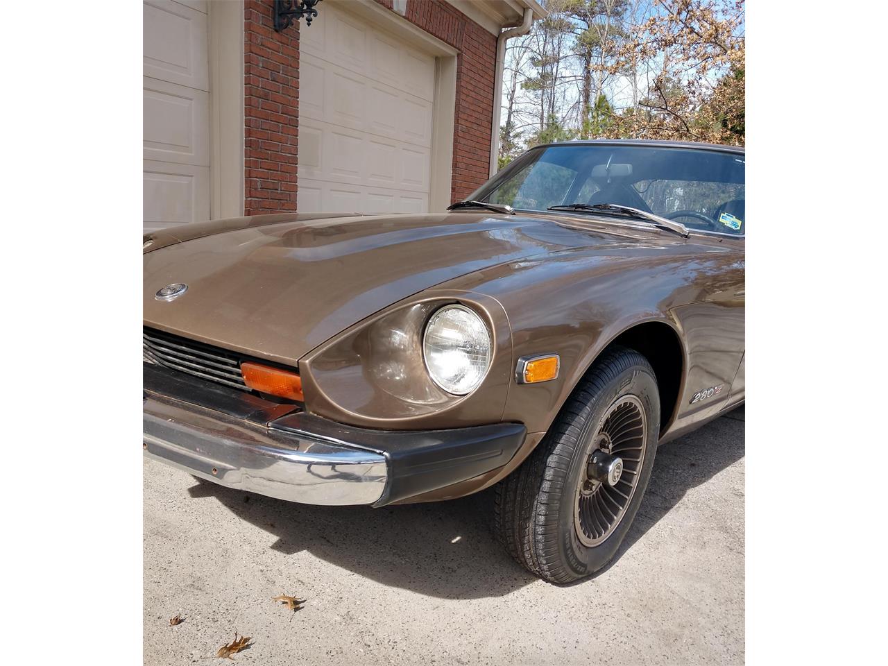 Datsun-280z-1975-Brown-Tope-Black-3