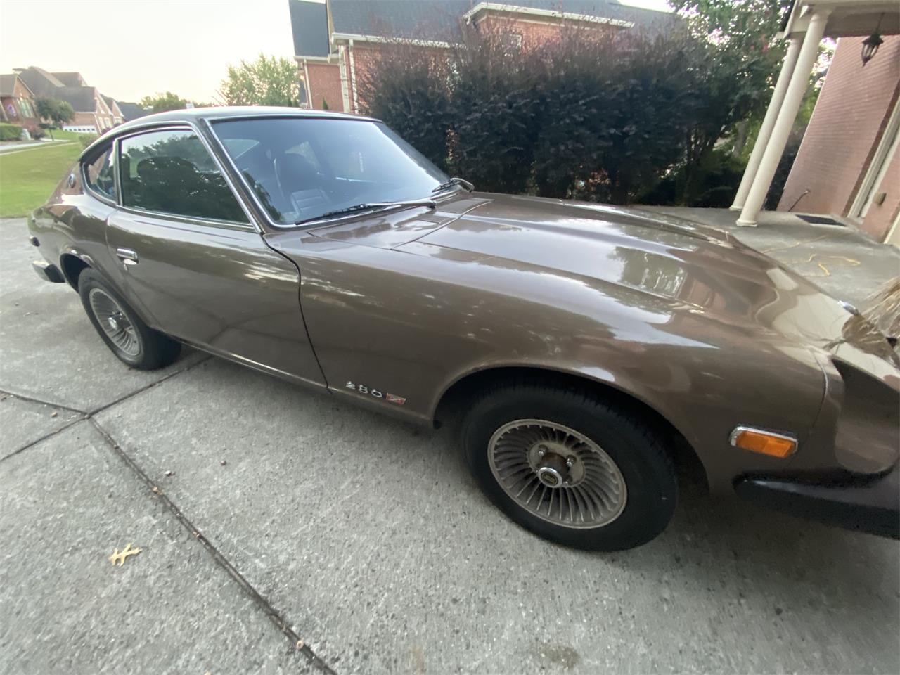 Datsun-280z-1975-Brown-Tope-Black-5