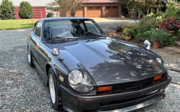 Datsun-280z-1976-Gray-Black-10