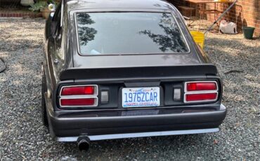 Datsun-280z-1976-Gray-Black-12