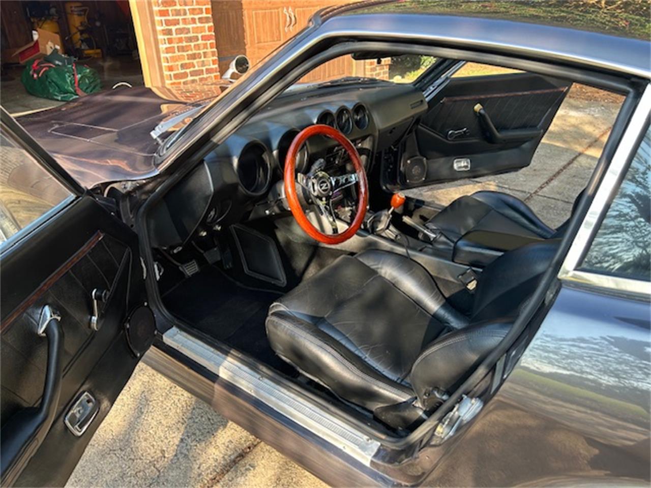 Datsun-280z-1976-Gray-Black-4