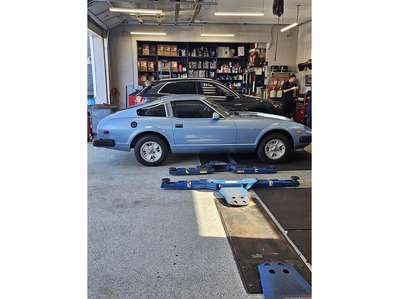 Datsun-280zx-1979-Blue-black-2