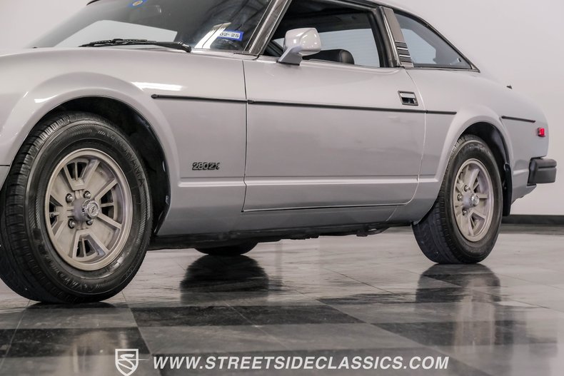 Datsun-280zx-1979-Silver-Black-23