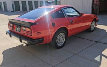 Datsun-280zx-1979-red-Black-10