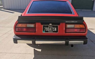 Datsun-280zx-1979-red-Black-11