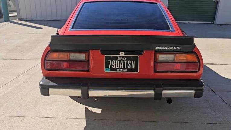 Datsun-280zx-1979-red-Black-11