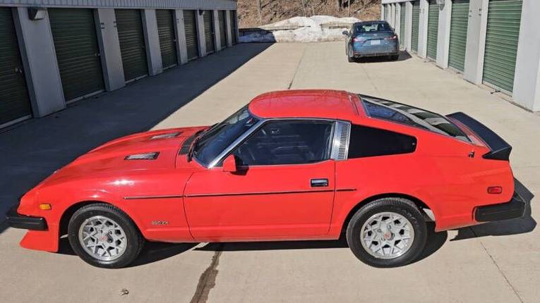 Datsun-280zx-1979-red-Black-13