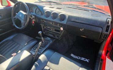 Datsun-280zx-1979-red-Black-16