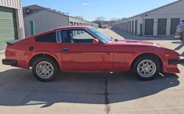 Datsun-280zx-1979-red-Black-9
