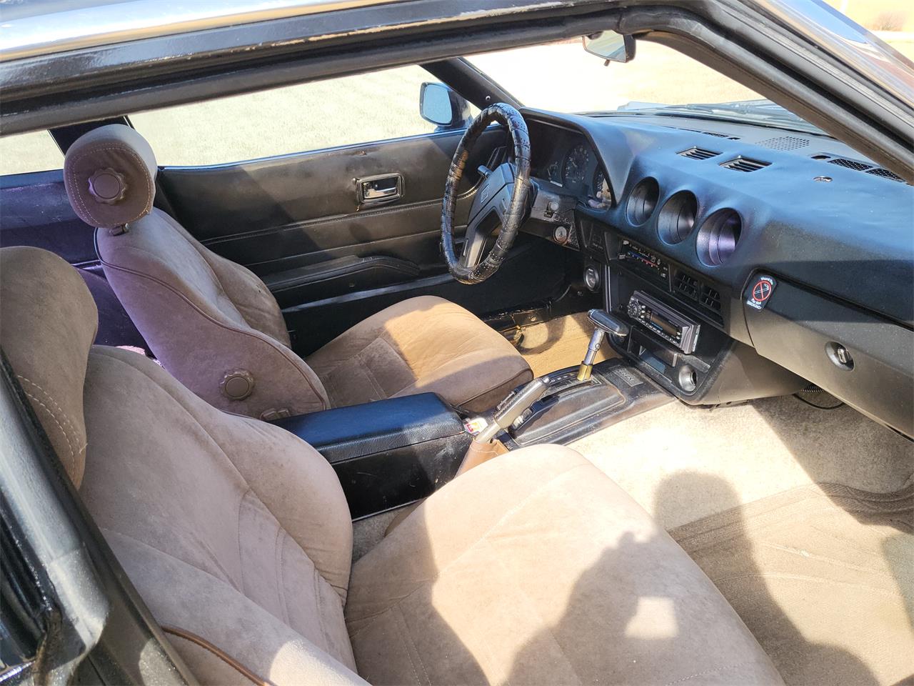 Datsun-280zx-1982-Black-Brown-and-Black-11