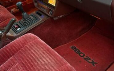 Datsun-280zx-1982-Custom-4