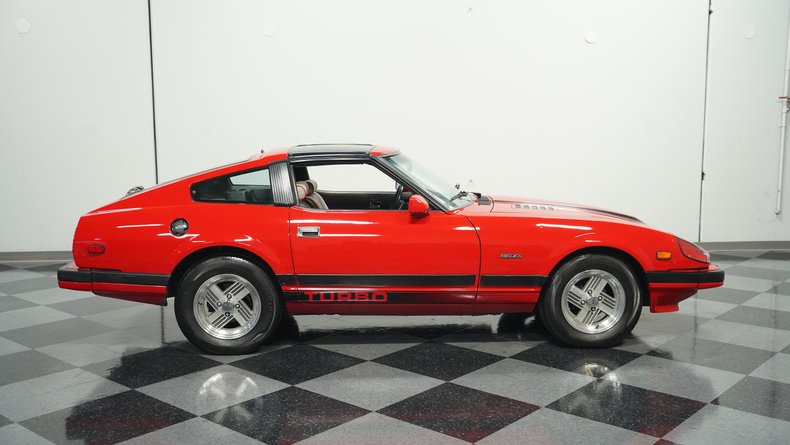 Datsun-280zx-1983-Red-Black-ampamp-Gray-14