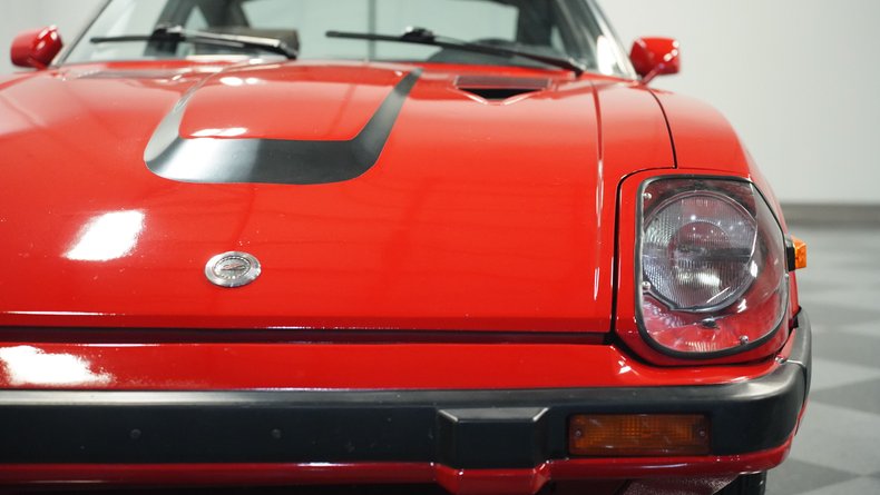 Datsun-280zx-1983-Red-Black-ampamp-Gray-20
