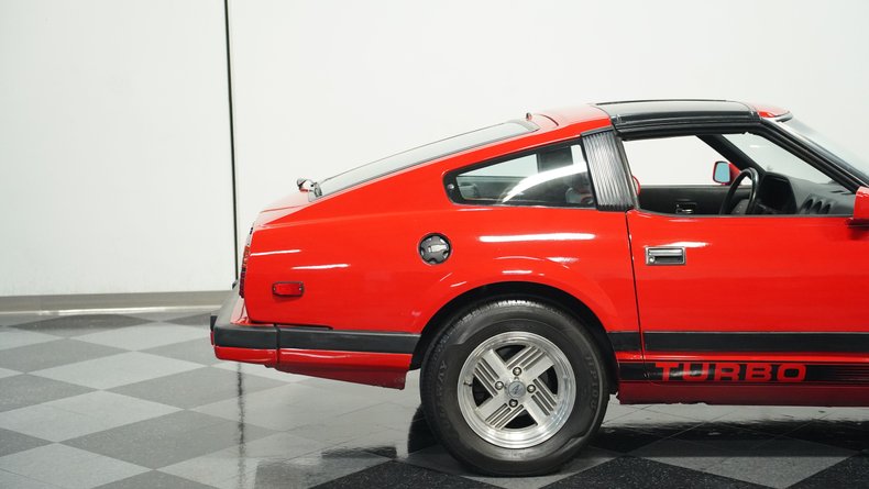 Datsun-280zx-1983-Red-Black-ampamp-Gray-26