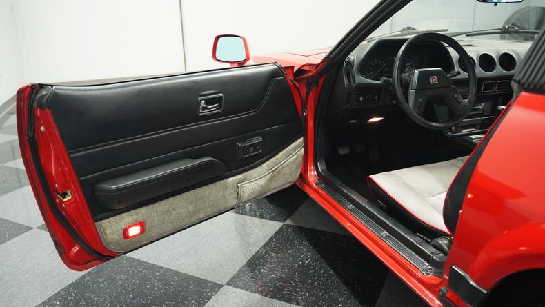 Datsun-280zx-1983-Red-Black-ampamp-Gray-29