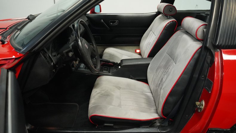 Datsun-280zx-1983-Red-Black-ampamp-Gray-31