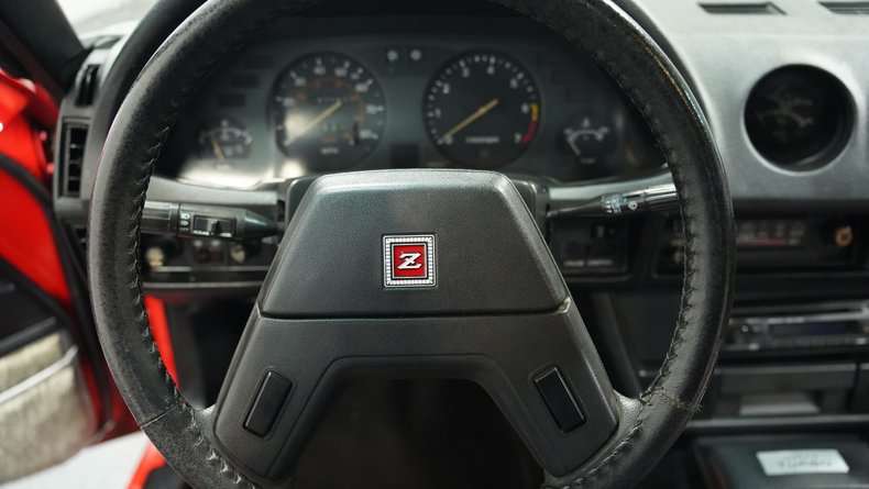 Datsun-280zx-1983-Red-Black-ampamp-Gray-32
