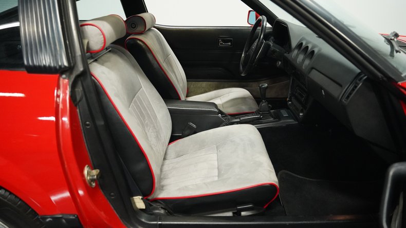 Datsun-280zx-1983-Red-Black-ampamp-Gray-39