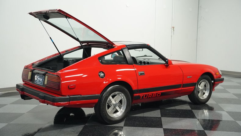 Datsun-280zx-1983-Red-Black-ampamp-Gray-45
