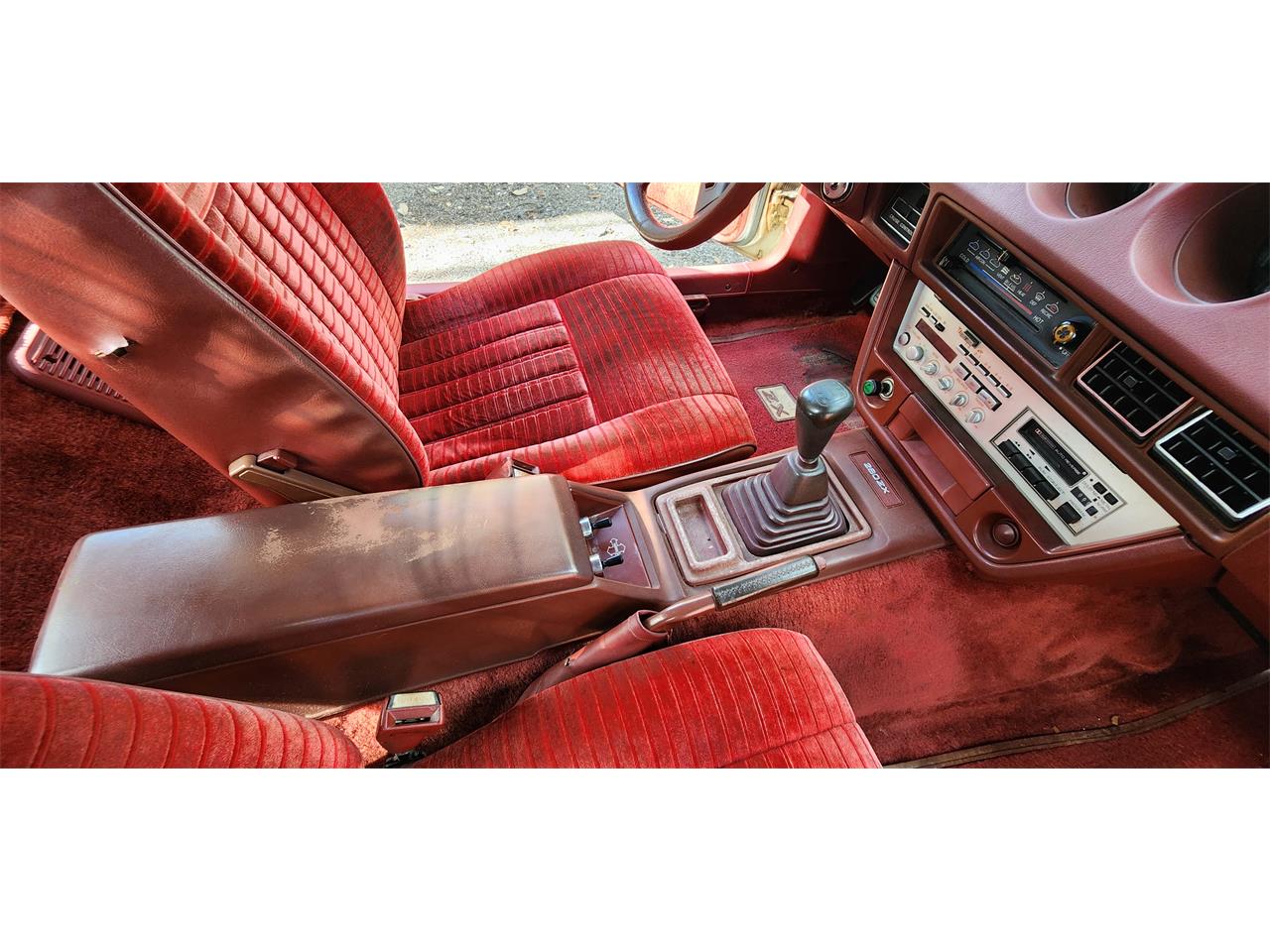Datsun-280zx-1983-White-Red-12