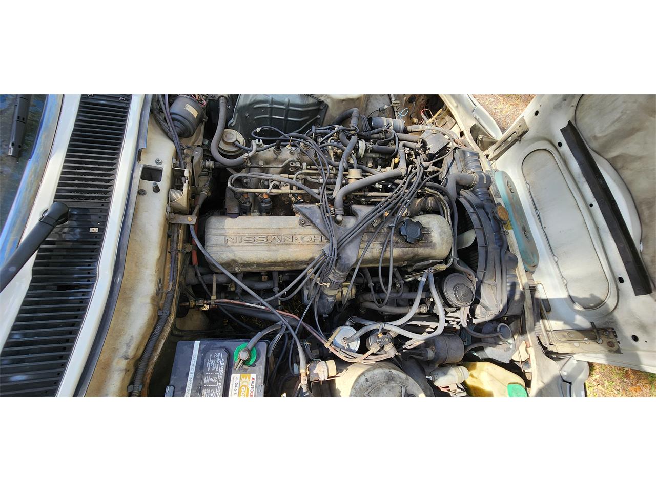 Datsun-280zx-1983-White-Red-16