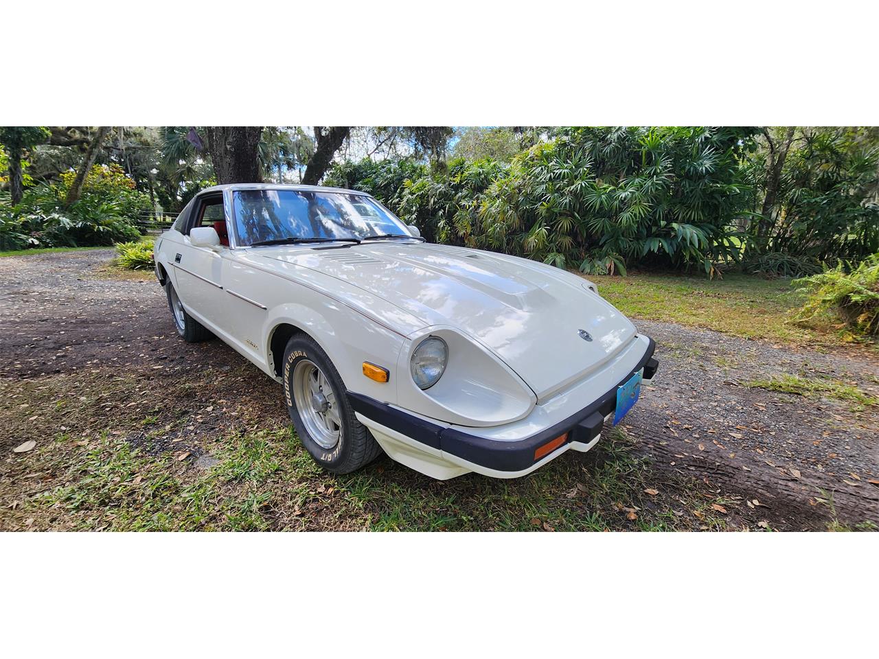 Datsun-280zx-1983-White-Red-2
