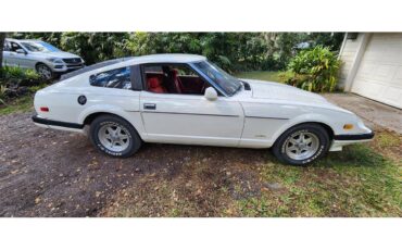 Datsun-280zx-1983-White-Red-3