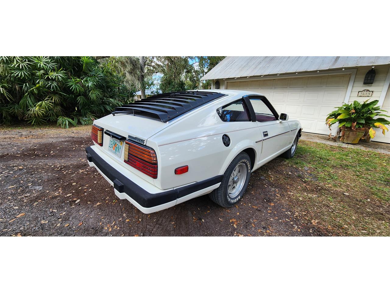 Datsun-280zx-1983-White-Red-4