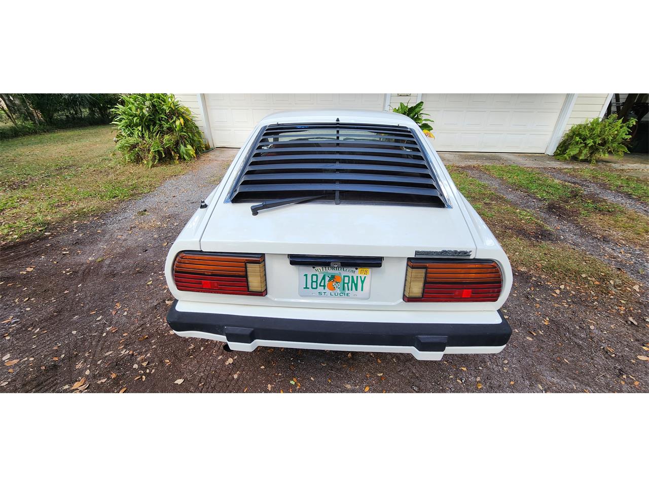 Datsun-280zx-1983-White-Red-5