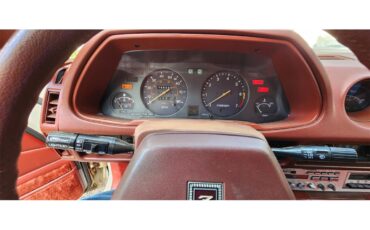 Datsun-280zx-1983-White-Red-9