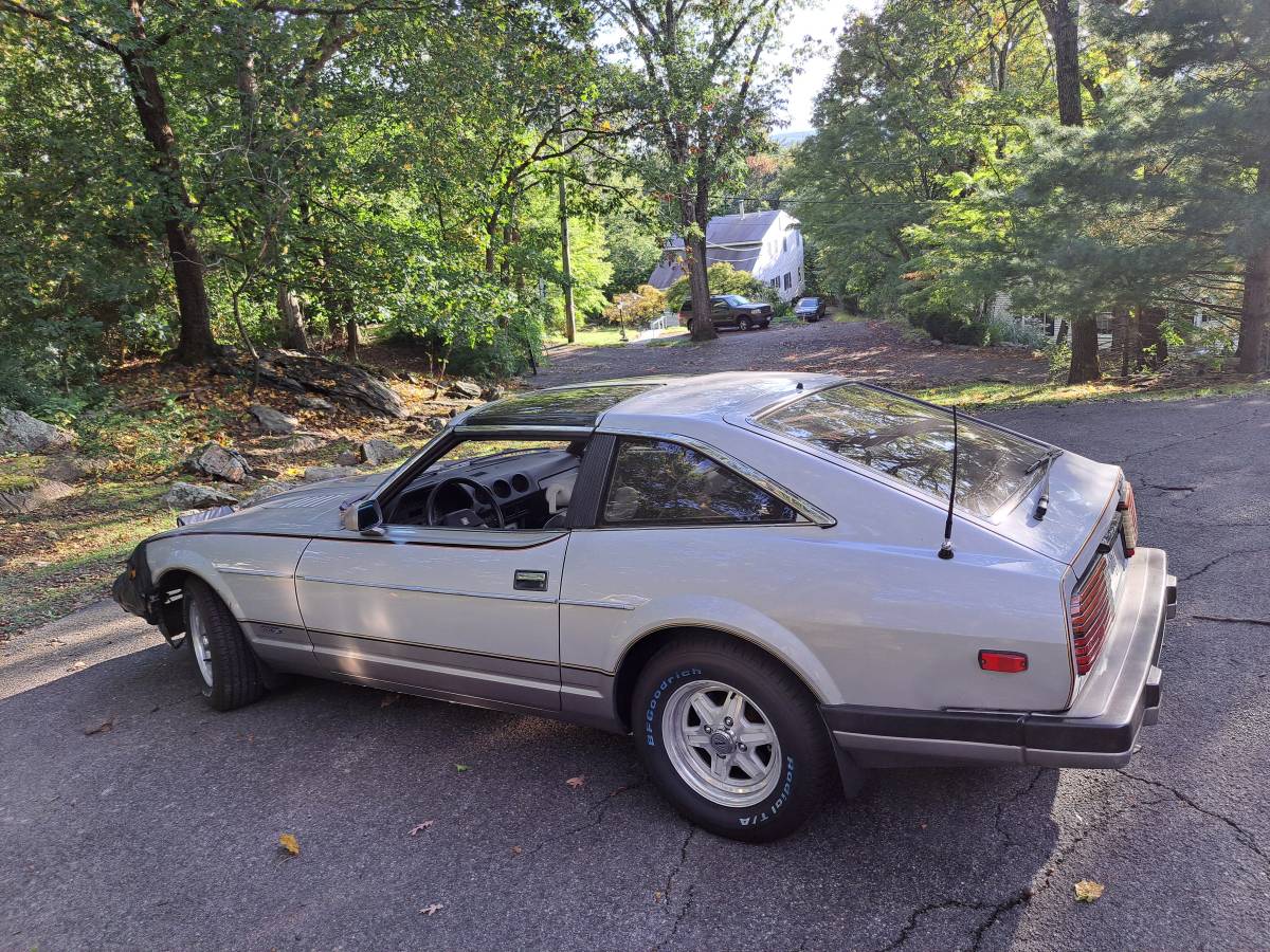 Datsun-280zx-1983-silver-1
