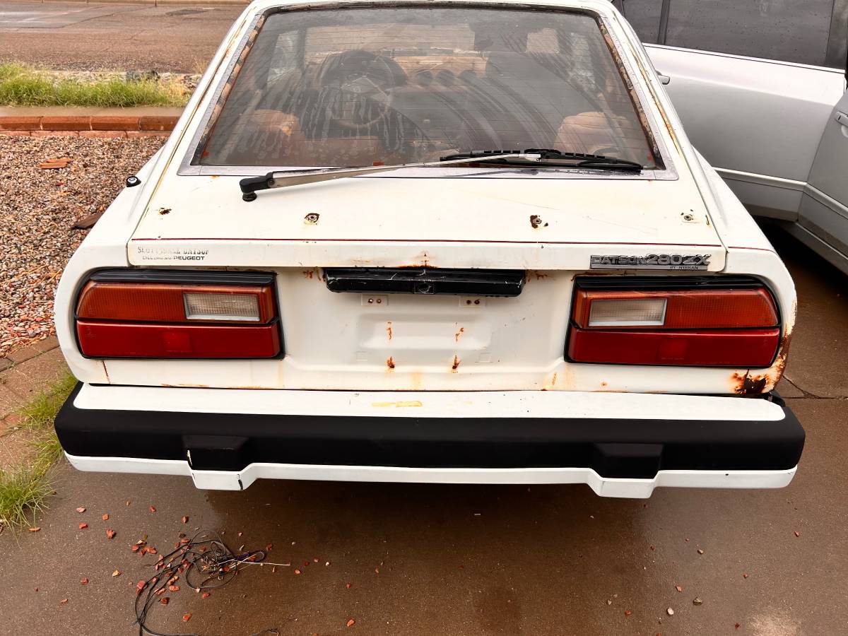 Datsun-280zx-1983-white-4