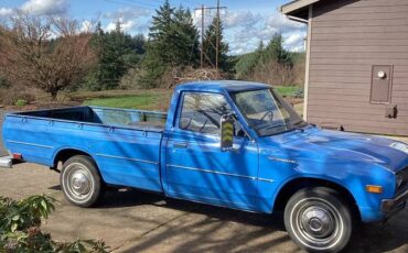 Datsun-620-1976-blue-16
