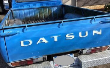 Datsun-620-1976-blue-17