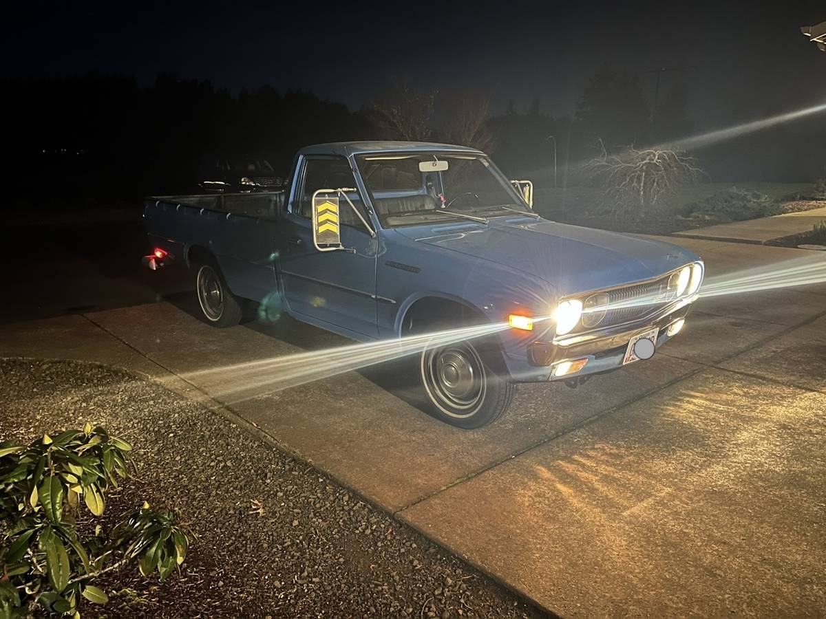 Datsun-620-1976-blue-18