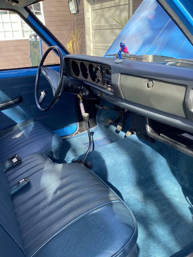 Datsun-620-1976-blue-9