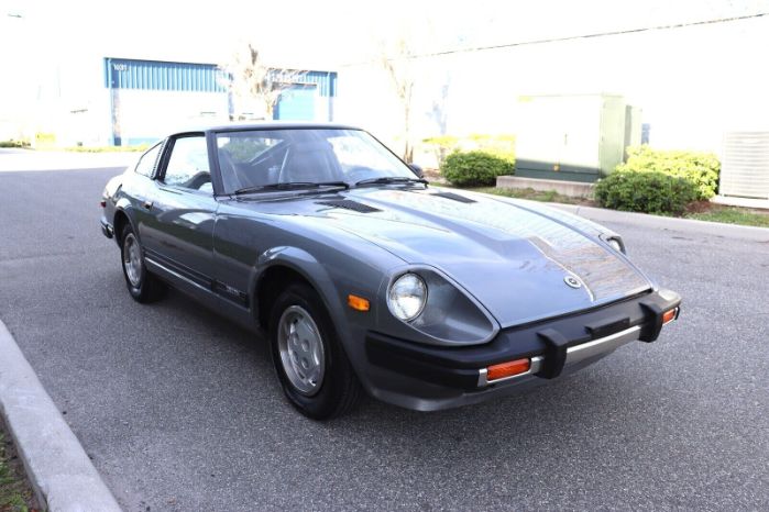 Datsun-Other-1981-Gray-Black-16