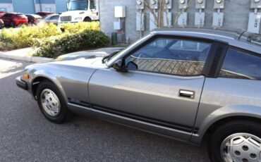 Datsun-Other-1981-Gray-Black-27