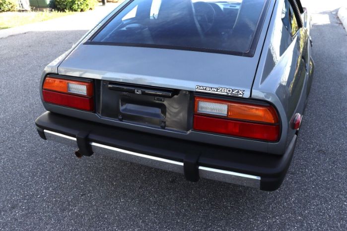 Datsun-Other-1981-Gray-Black-28