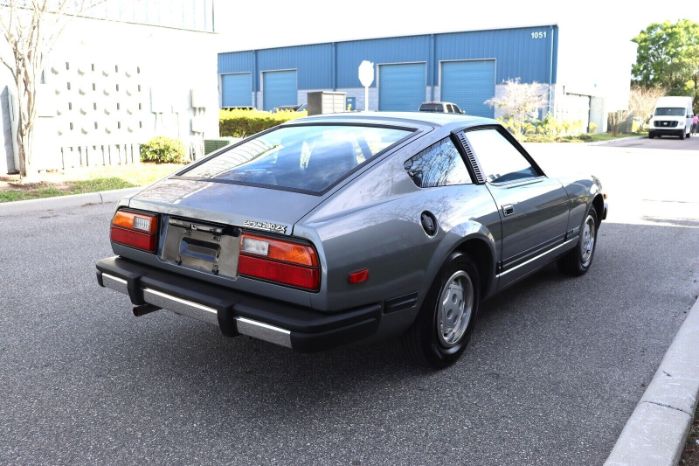 Datsun-Other-1981-Gray-Black-29