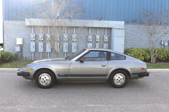Datsun-Other-1981-Gray-Black-33