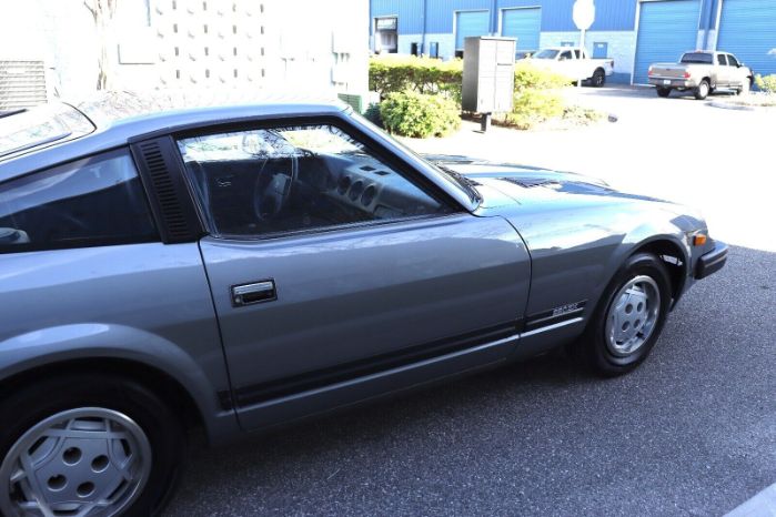 Datsun-Other-1981-Gray-Black-4