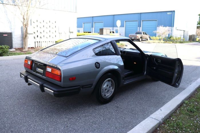 Datsun-Other-1981-Gray-Black-8