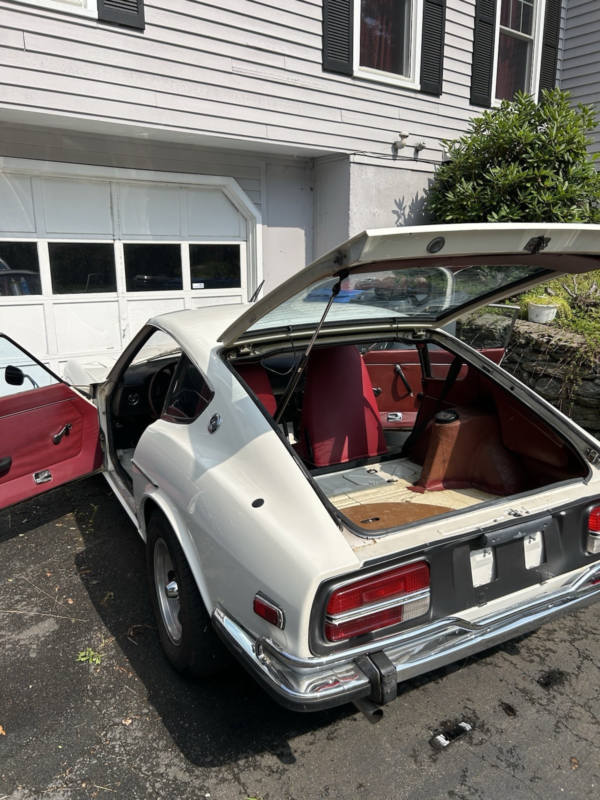 Datsun-Z-Series-1973-Coupe-12