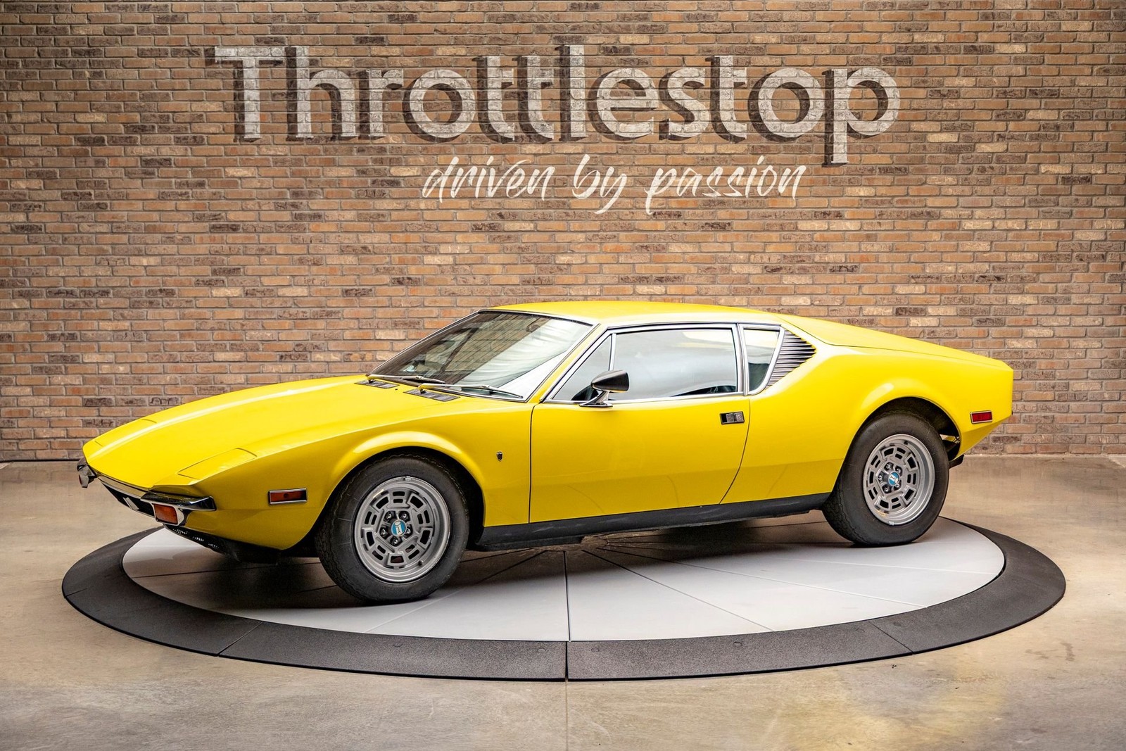 De Tomaso Pantera 1971 Coupe