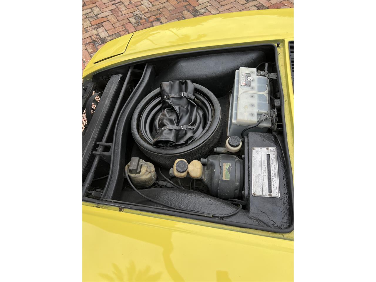 De-tomaso-Pantera-1971-Yellow-Black-15